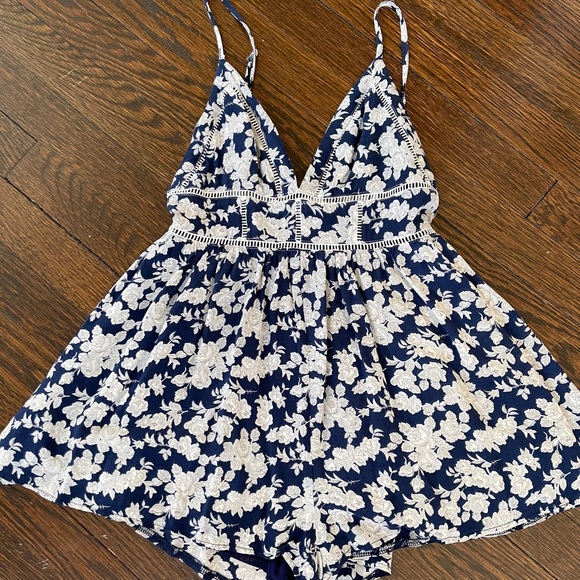 romper - Picture 1 of 3